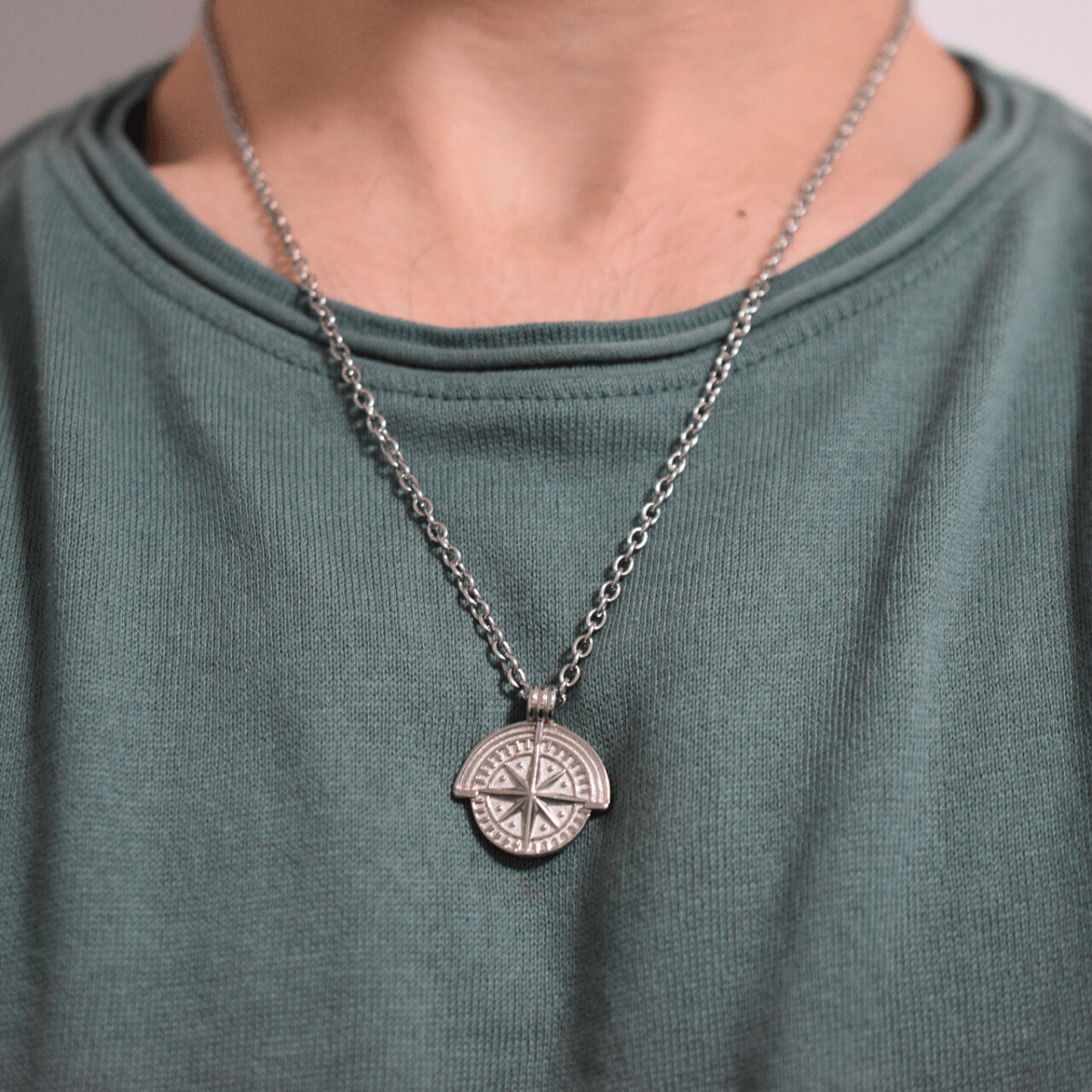 Compass Pendant - Silver